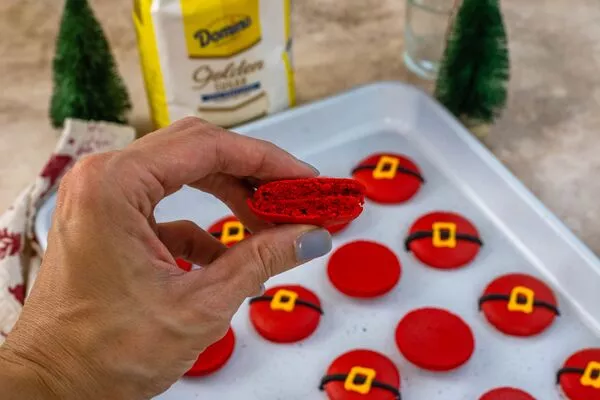 Santa Macarons