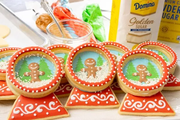 Snow Globe Shaker Cookies