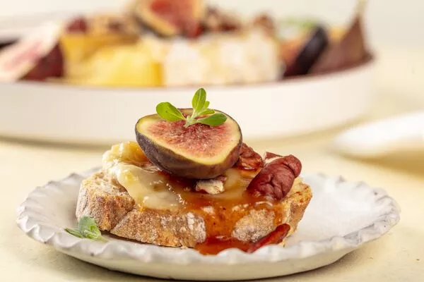 Brown Sugar Glazed Baked Brie 