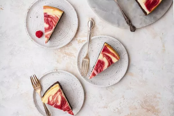 Raspberry Brownie Cheesecake