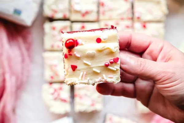 Red Velvet Blondies