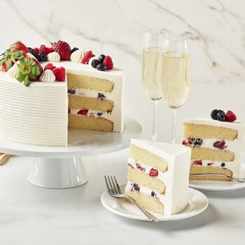 Mascarpone Berries Cake